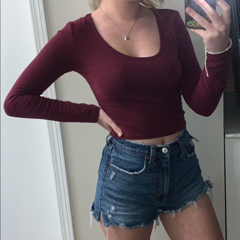 Maroon long sleeve crop top